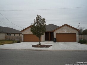 Building Photo - 210 Stone Gate Dr