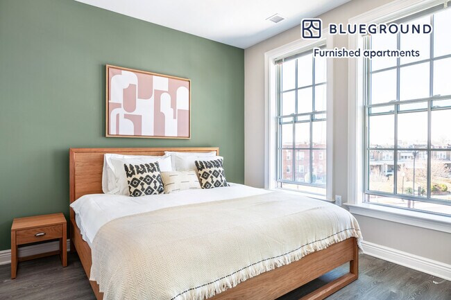 Building Photo - 1901 C St SE