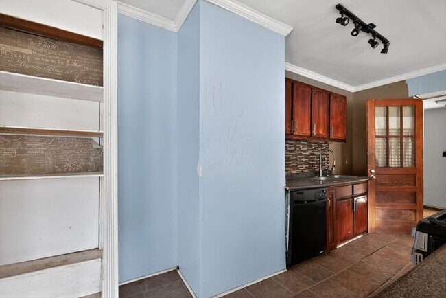 Building Photo - 322 Arlington Ave