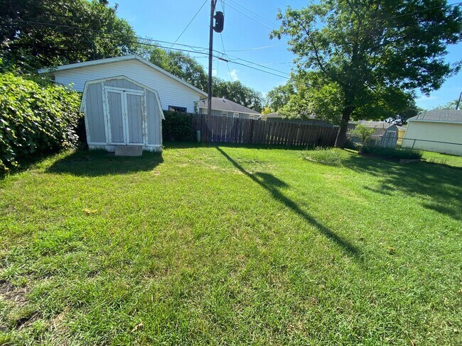 Building Photo - Charming 3-Bed, 2-Bath Home in North Fargo