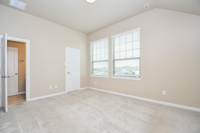 Building Photo - 14907 Fisher Reservoir Dr