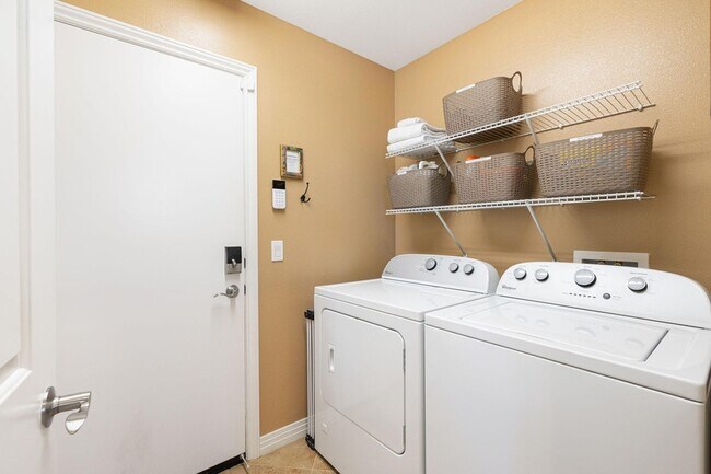 Building Photo - 52050 Rosewood Ln