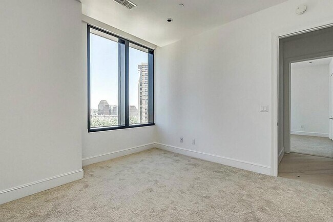 Building Photo - 1409 Post Oak Blvd