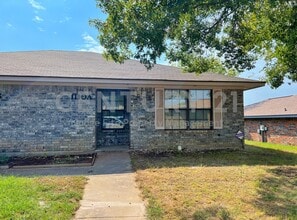 Building Photo - 1110 S Rusk St