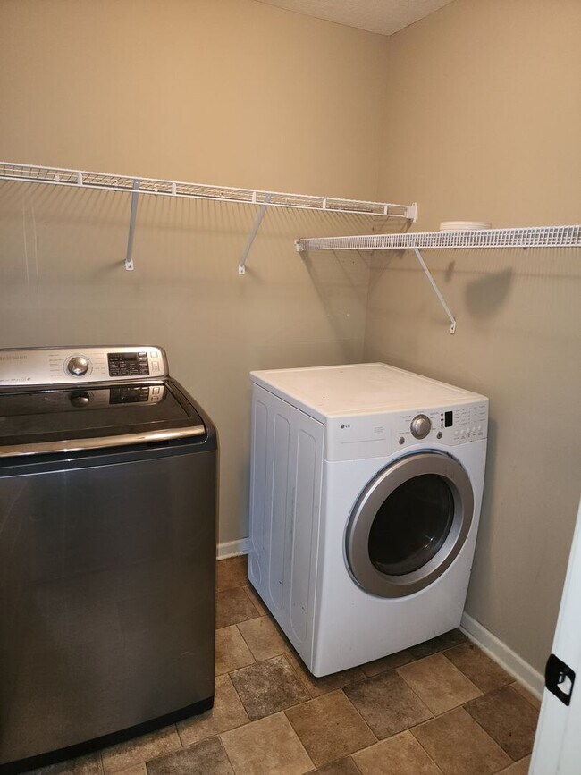 Building Photo - "NEW LOWER PRICE" LOVELY TWO-STORY W/ 5 BE...