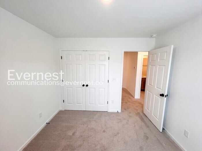 Building Photo - 2900 Suzanne Landon Dr