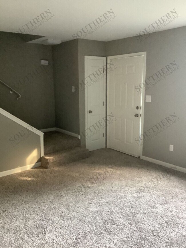 Building Photo - 142 Westwood Cir