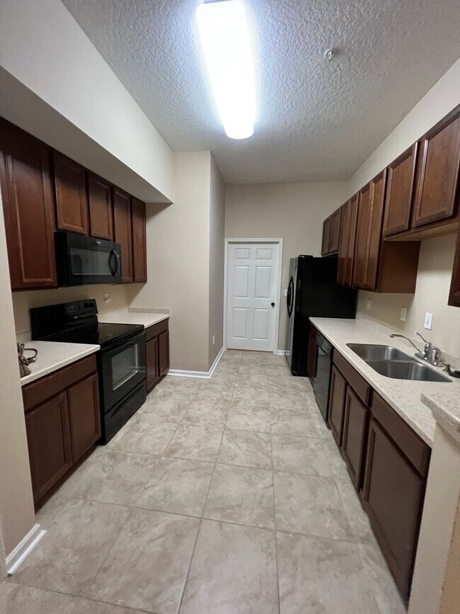 Building Photo - 13848 Herons Landing Way