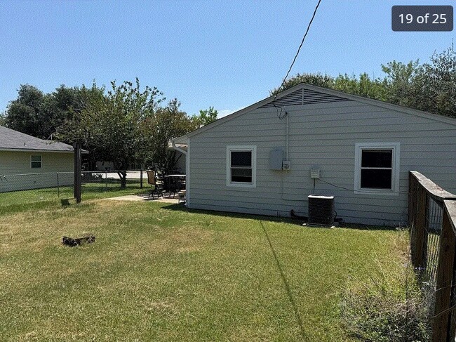 Building Photo - 1101 Taurus Cir