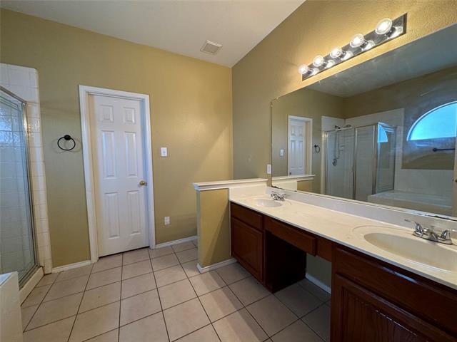 Building Photo - 3133 Paradise Valley Dr
