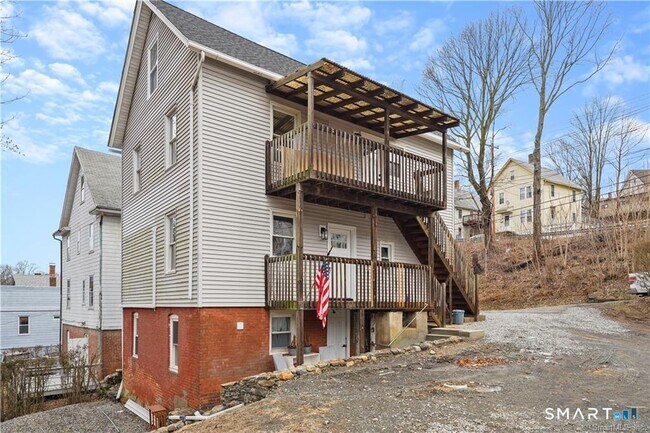 Building Photo - 49 Long Hill Ave