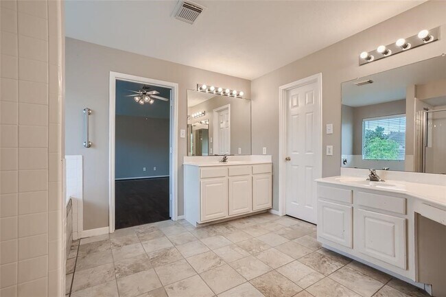 Building Photo - 3810 Breaker Ct