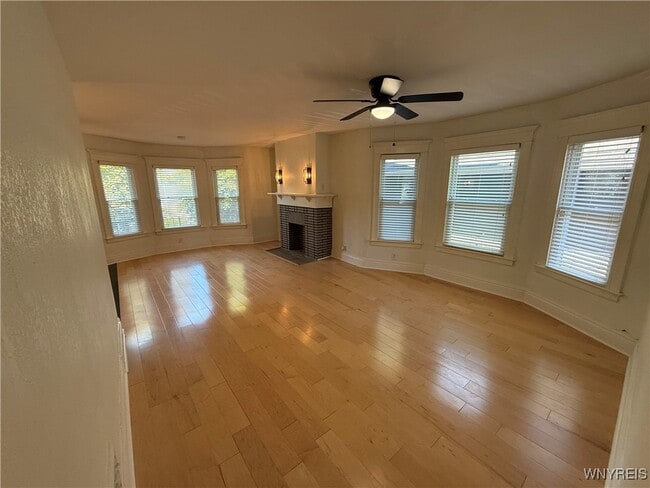 Building Photo - 95 Inwood Pl