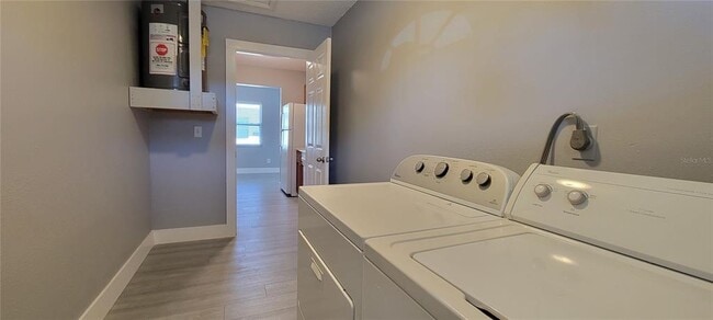 Building Photo - 6625 W Shore Cir