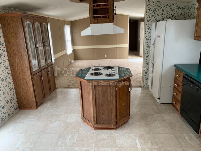 Building Photo - 162 Matts Ln