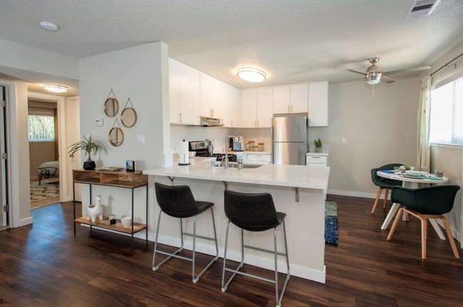 Building Photo - Avanti Apartment Homes