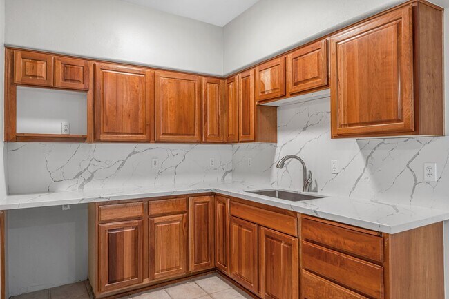 Building Photo - Luxury 4 bed 4 bath home in Lakemont, Bellevue