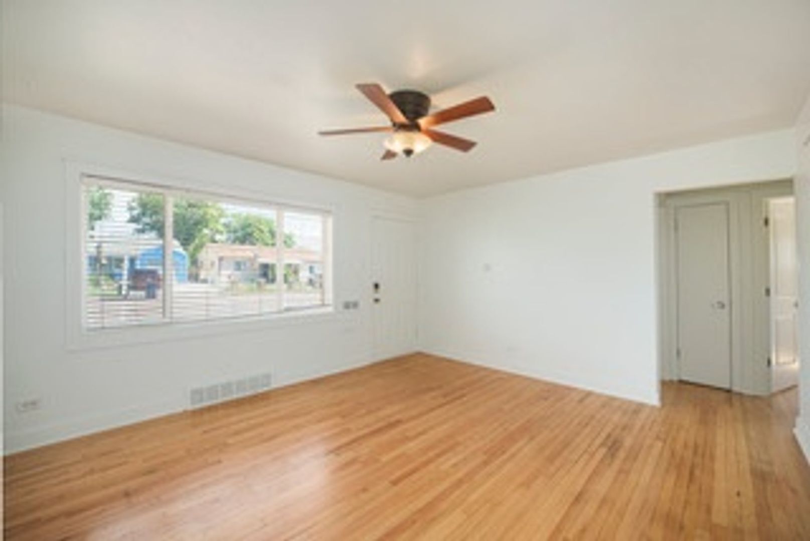 Building Photo - 1530 W Berkeley Pl