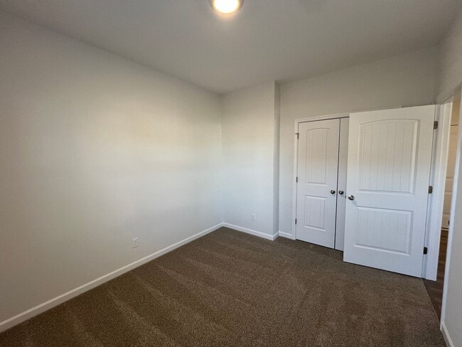 Building Photo - Gorgeous NEW CONSTRUCTION 3 BR 2 Bath Home - Right off Hwy 231 S.