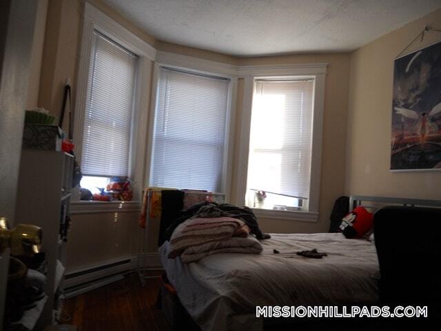 Building Photo - 895 Huntington Ave