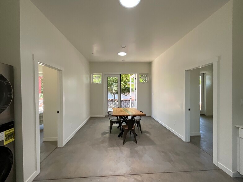 10 foot ceilings w/ skylights - 3015 Warwick Ave