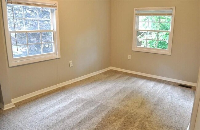 Building Photo - 3047 Alston Dr