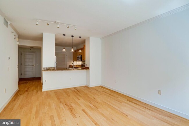 Building Photo - 631 D St NW