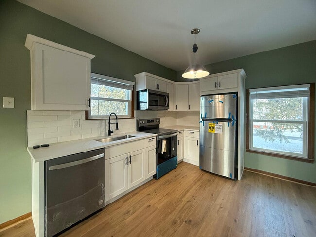 Building Photo - 36465 Main St