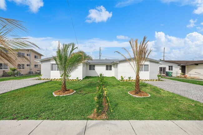Primary Photo - 3820 SW 92nd Ave