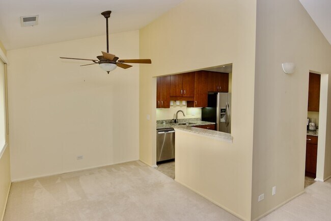 Building Photo - 1047 Auburn Ln