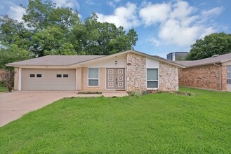 Building Photo - 1103 Wildwood Dr