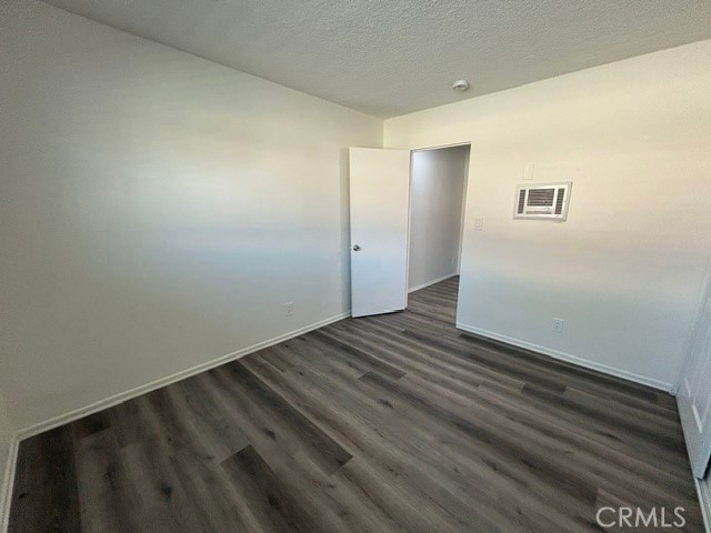 Building Photo - 685 E Vista Chino