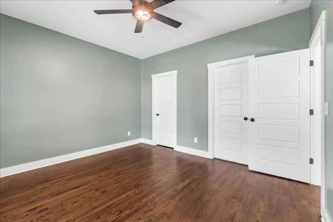 Building Photo - Columbia Avenue Condo