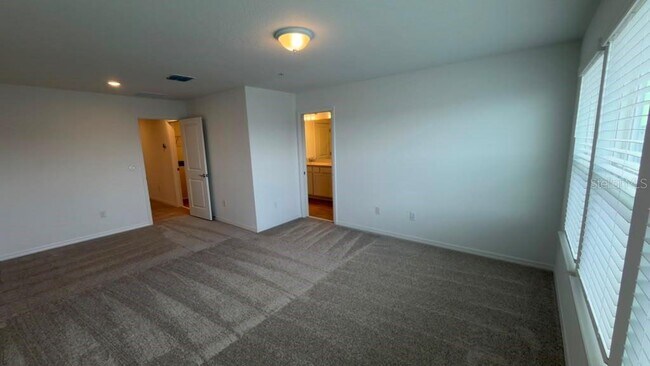 Building Photo - 4568 ORCHARD VIEW Aly