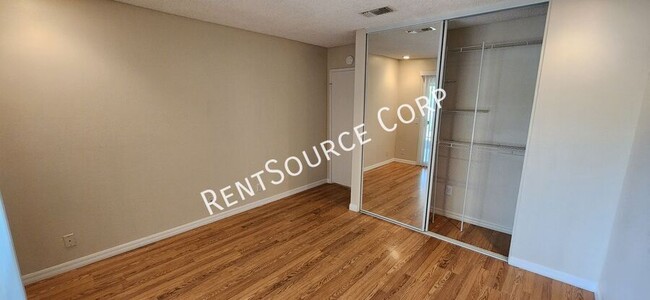 Building Photo - 42000 Blueflax Ave