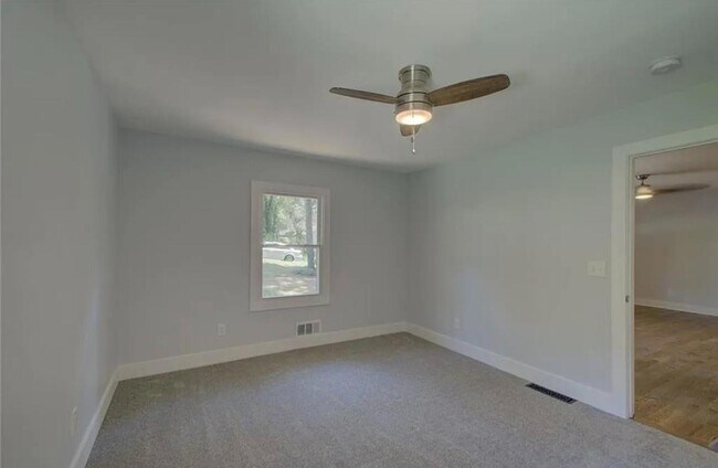 Building Photo - 985 Frontier Trail SW