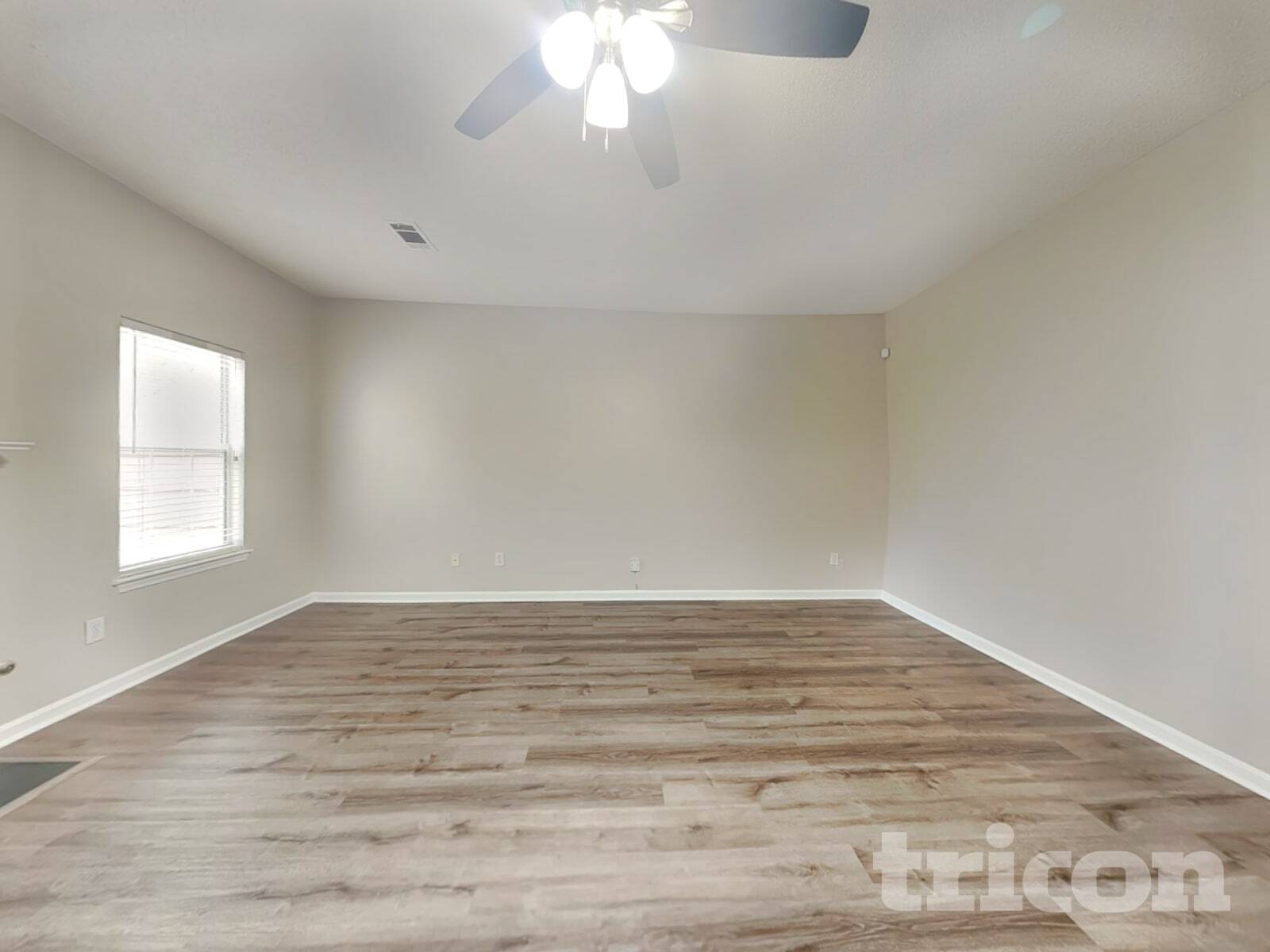 Building Photo - 589 Lakewater View Dr