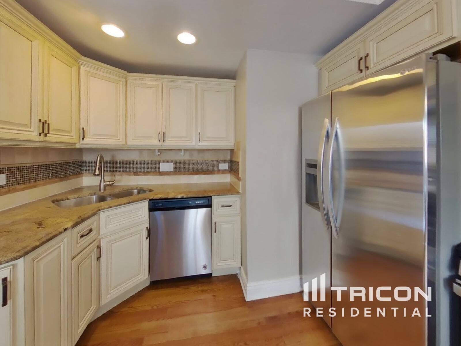 Building Photo - 8636 Massasoit Ave