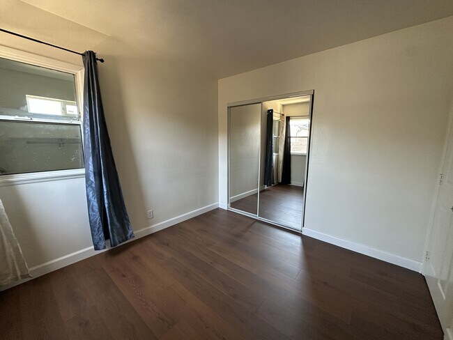 Building Photo - 12776 Ross Ave