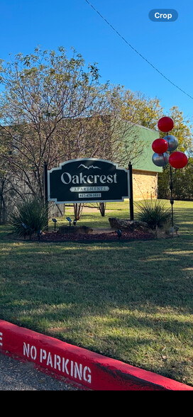 Primary Photo - Oakcrest Apartments