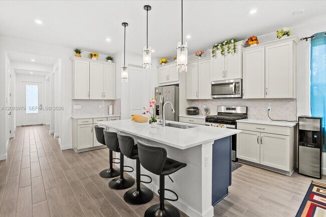 Building Photo - 8996 Remy Ln