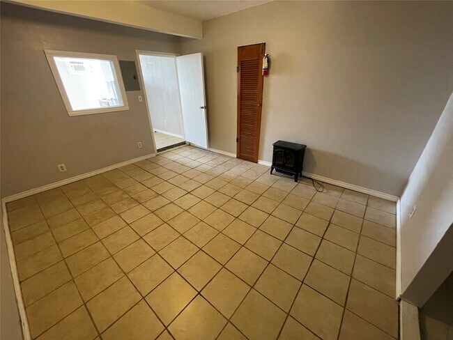 Building Photo - 6429 FM 2218 Rd