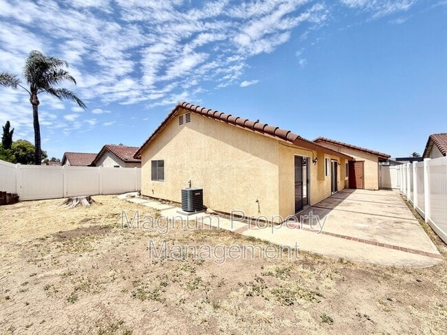 Building Photo - 29677 Woodlands Ave