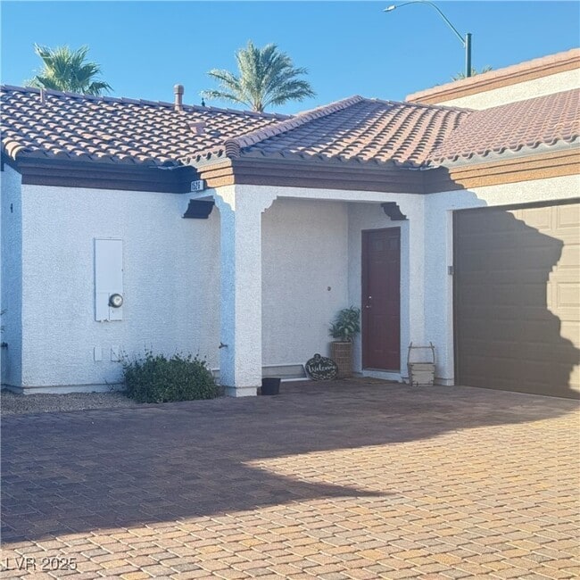 Building Photo - 1526 Tilman Ln