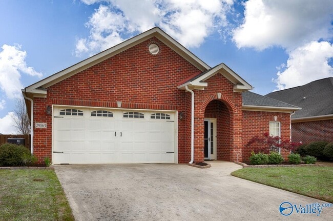 Building Photo - 29863 Thunderpaw Dr