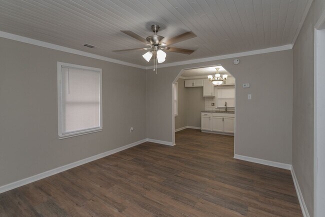 Building Photo - Updated 1 Bed/1 Bath Cottage in Harrisburg Neighborhood - Close to Downtown and Medical District