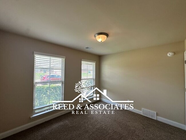 Building Photo - Just Minutes Away from DeSoto County Schools!