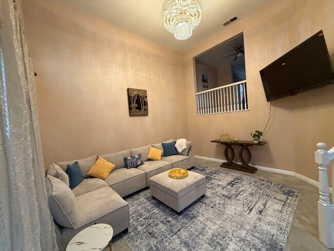 Building Photo - 1860 E 12th St