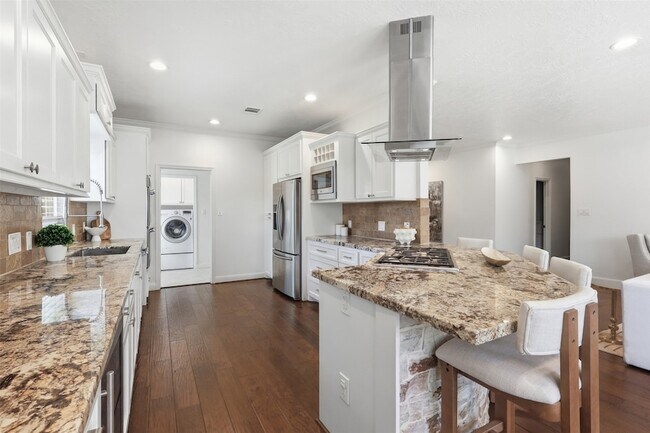Building Photo - 14002 Myrtlea Dr