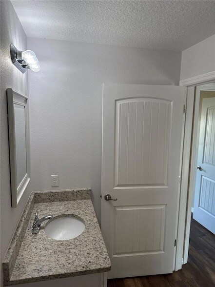 Building Photo - 4000 SW 139th St Rd